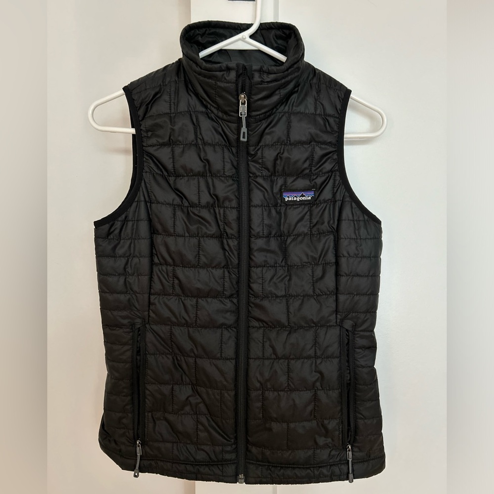 Patagonia black puffer vest